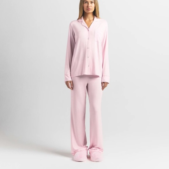 NWT Skims Sleep Long Sleeve Button Up Set